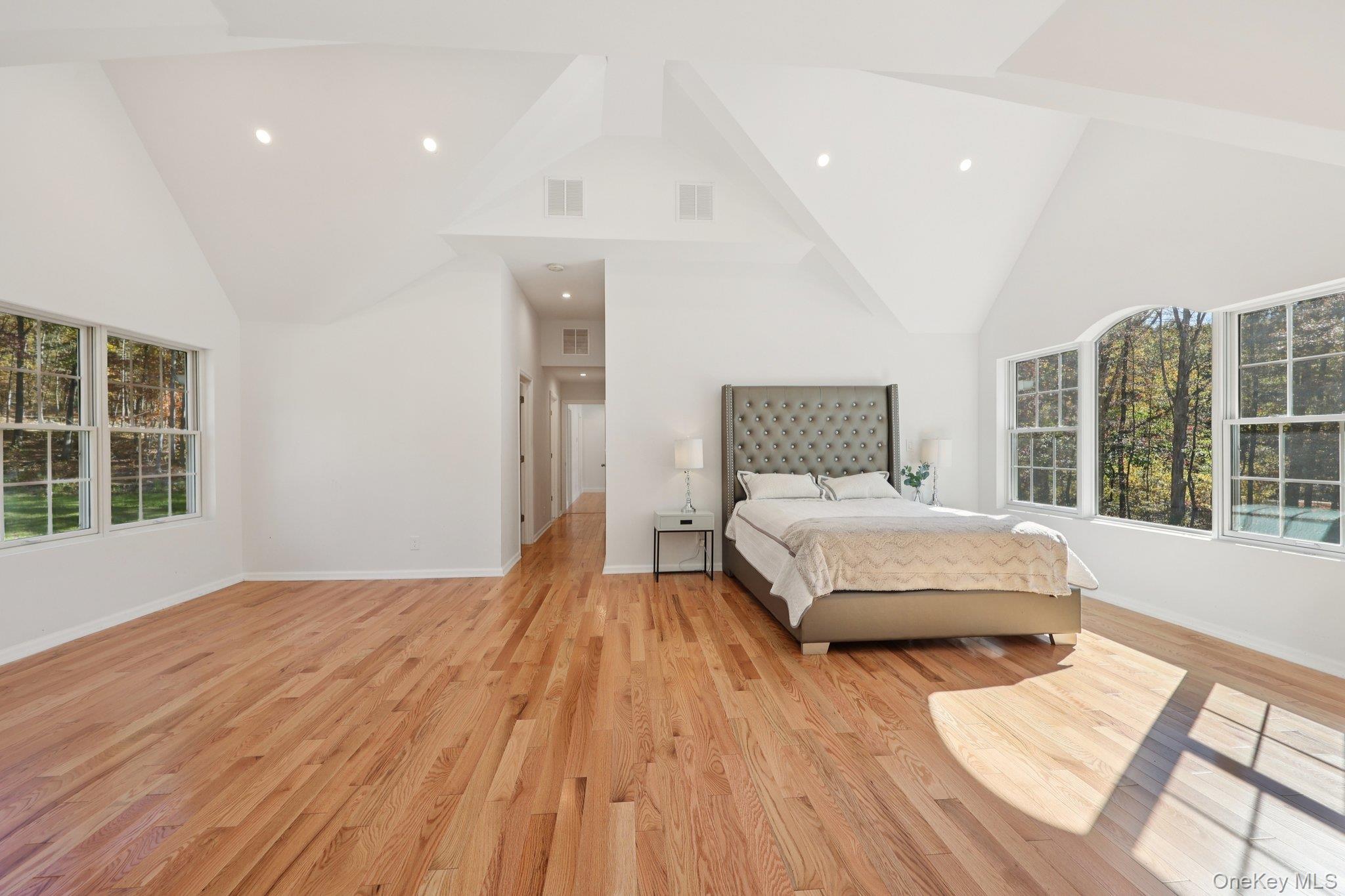 27 Oak Hill Road, Monroe, NY 10950