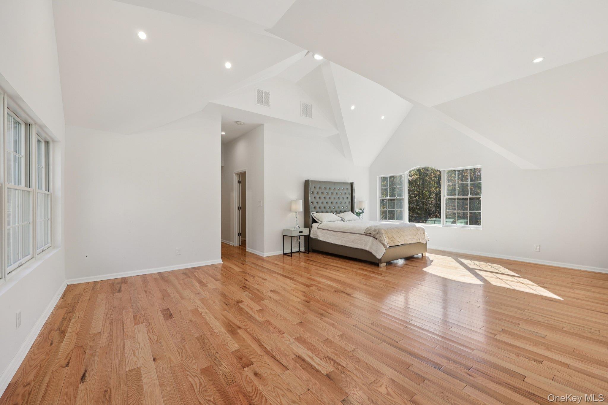 27 Oak Hill Road, Monroe, NY 10950