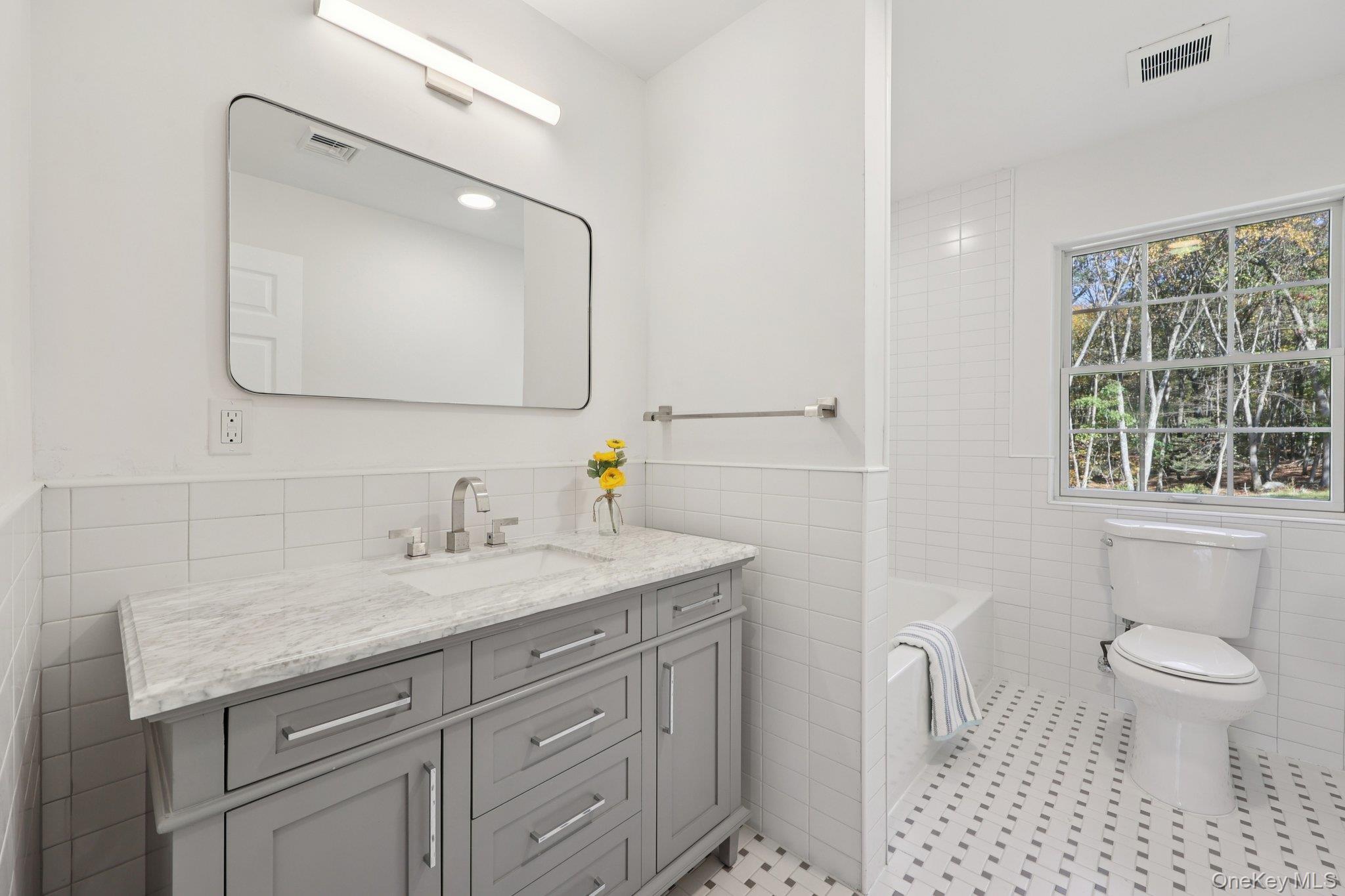 27 Oak Hill Road, Monroe, NY 10950