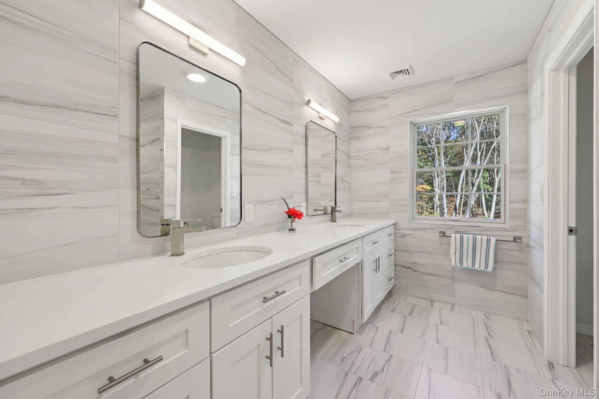 27 Oak Hill Road, Monroe, NY 10950