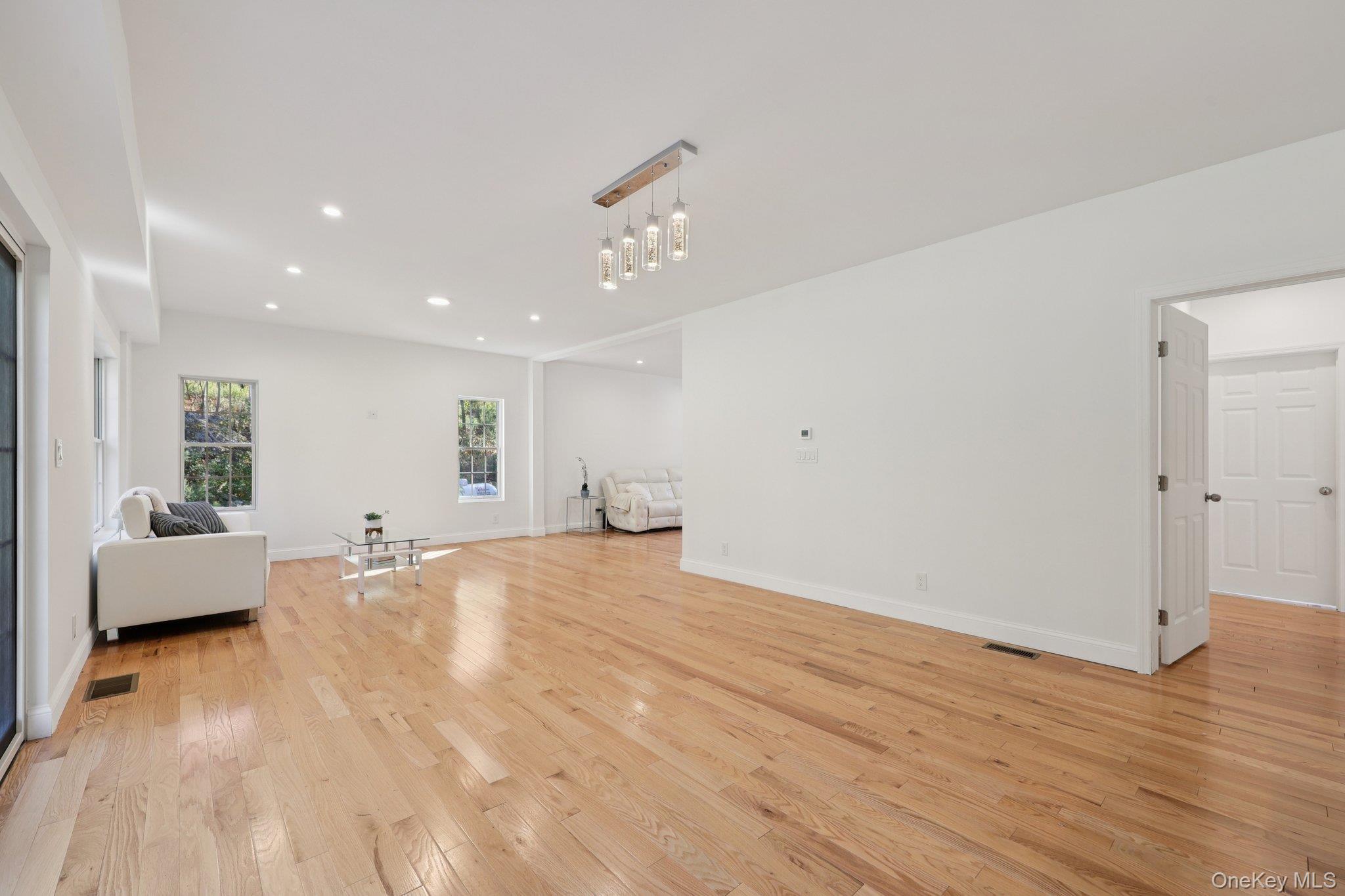 27 Oak Hill Road, Monroe, NY 10950