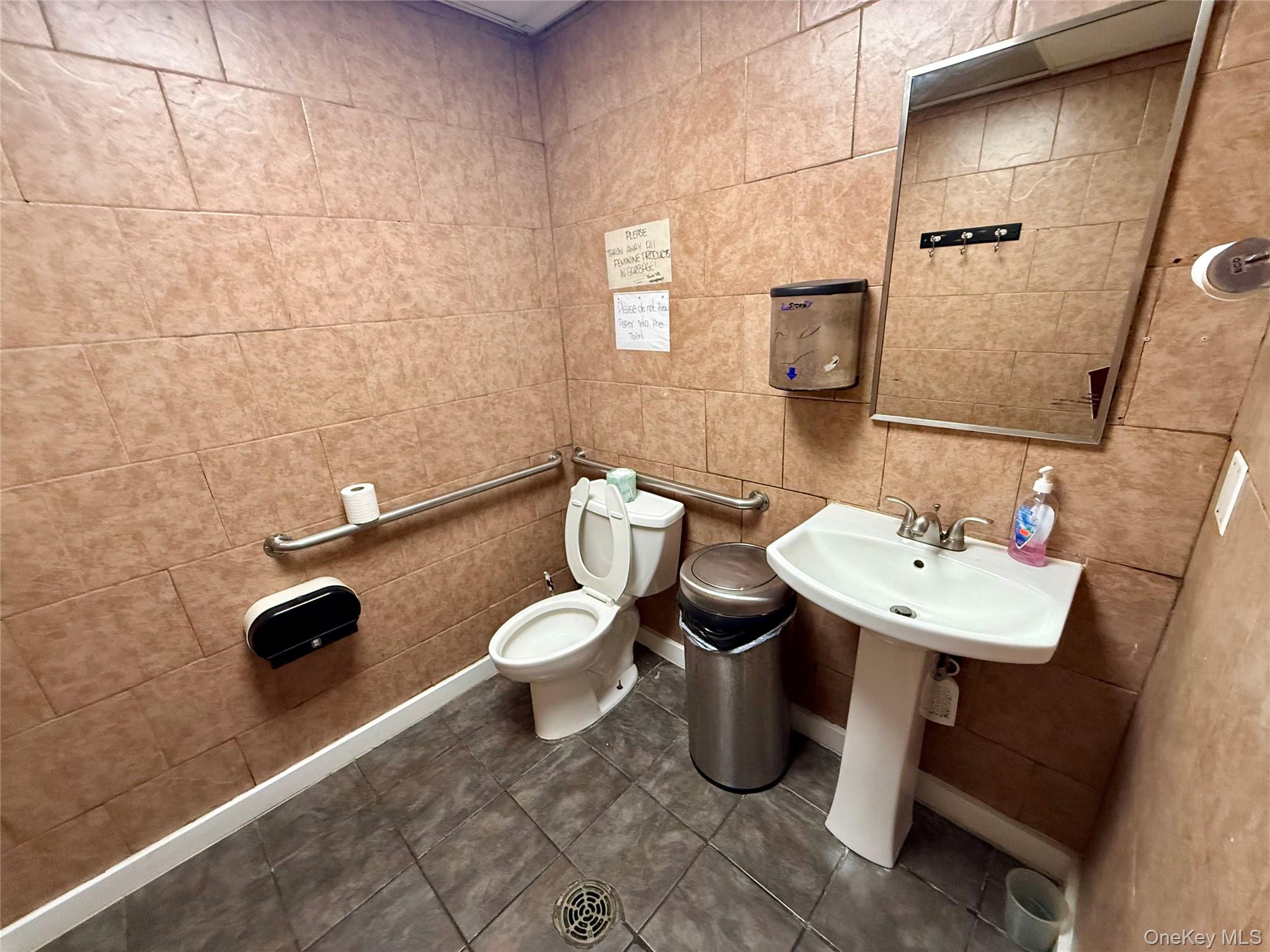 166 Long Beach Road, Island Park, NY 11558