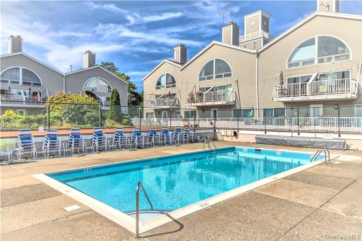 8 Deepwater Way # 63, Bronx, NY 10464