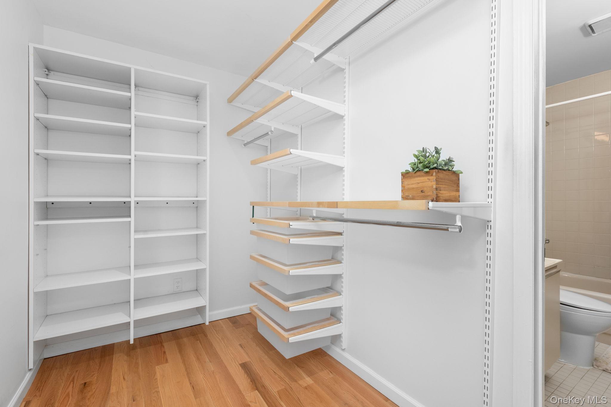 8 Deepwater Way # 63, Bronx, NY 10464