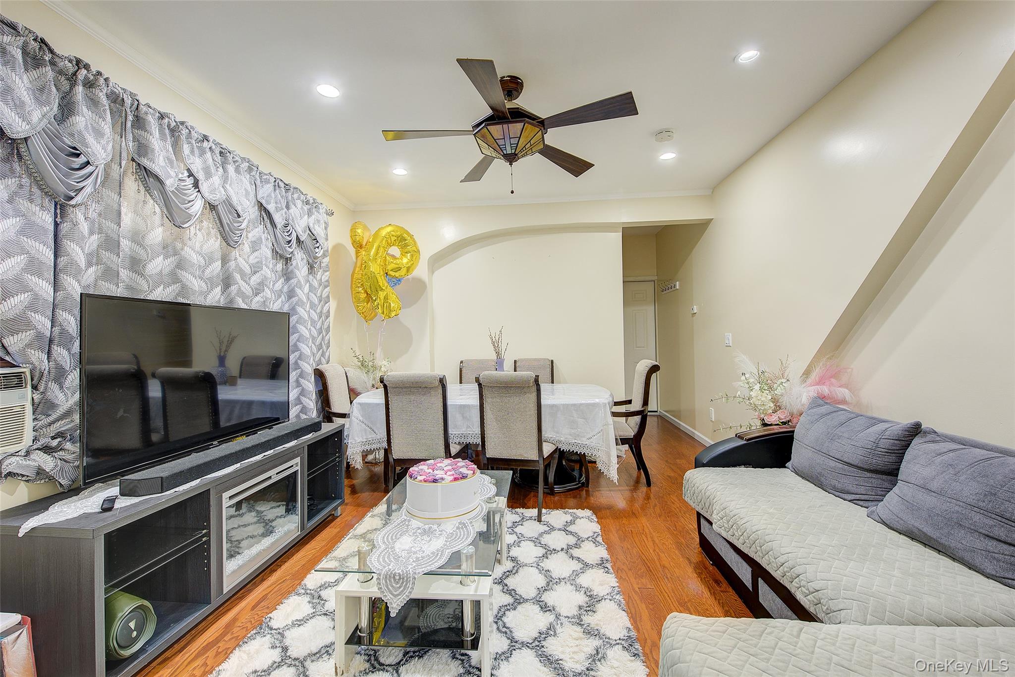 9507 239 Street, Floral Park, NY 11001