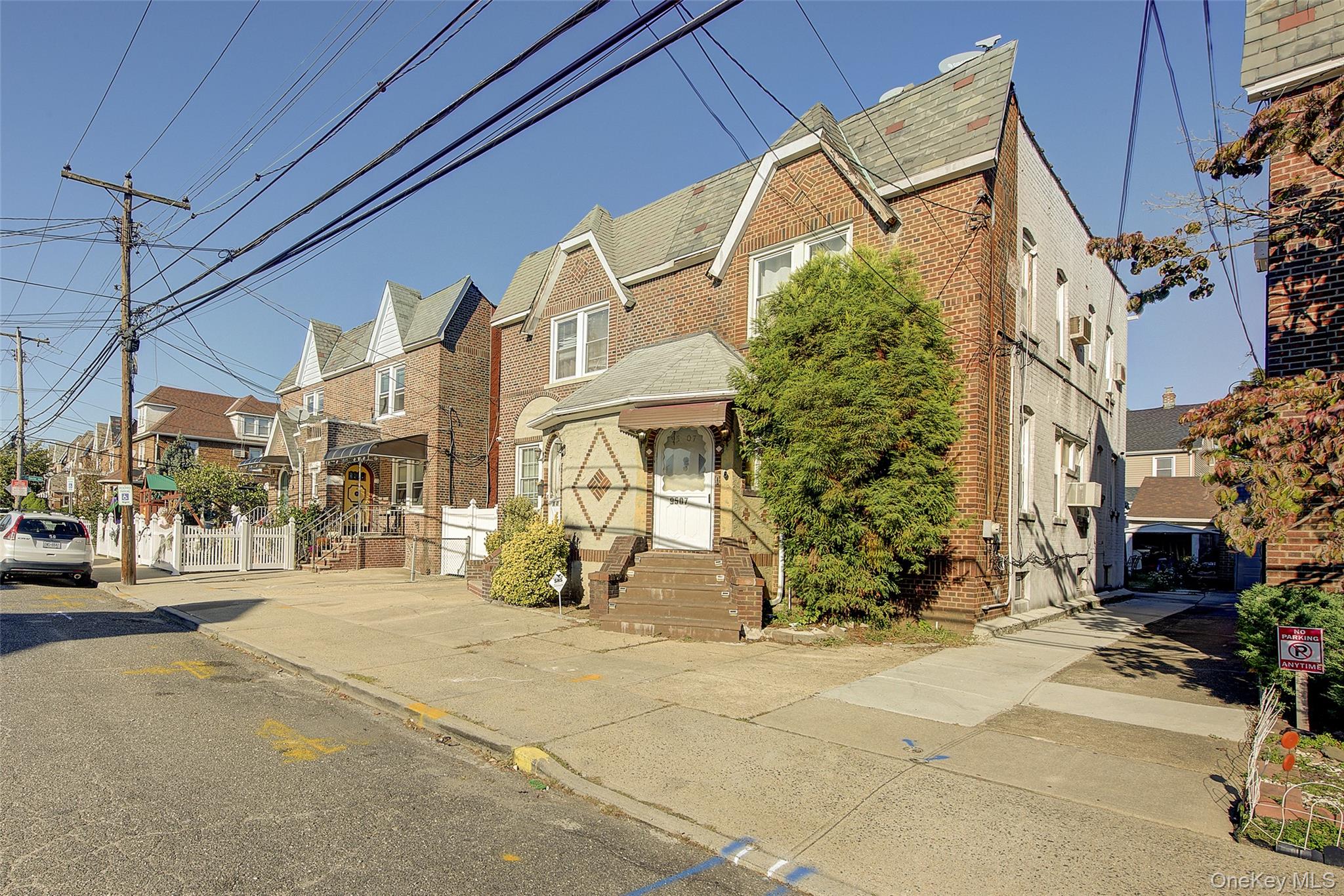 9507 239 Street, Floral Park, NY 11001