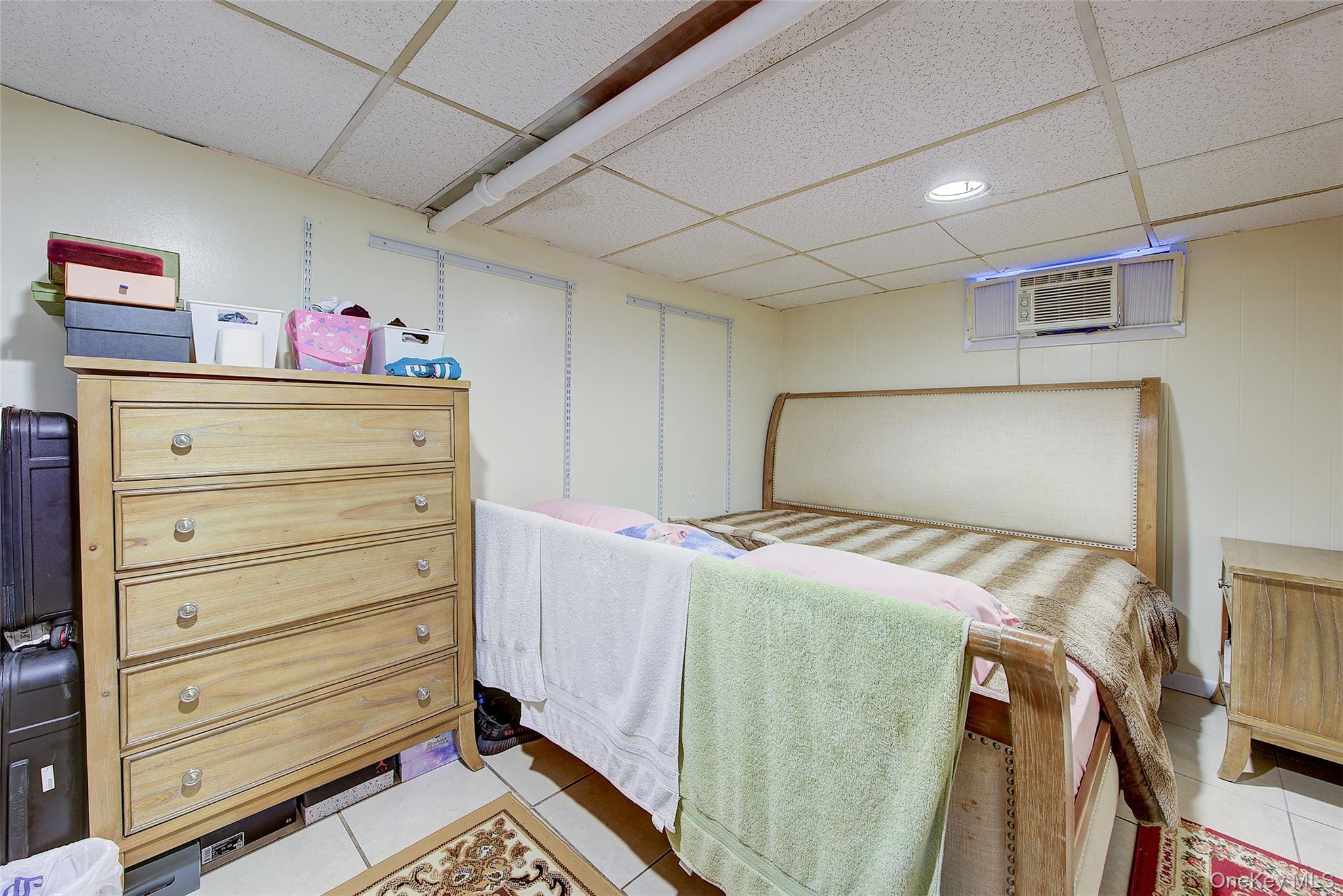 9507 239 Street, Floral Park, NY 11001