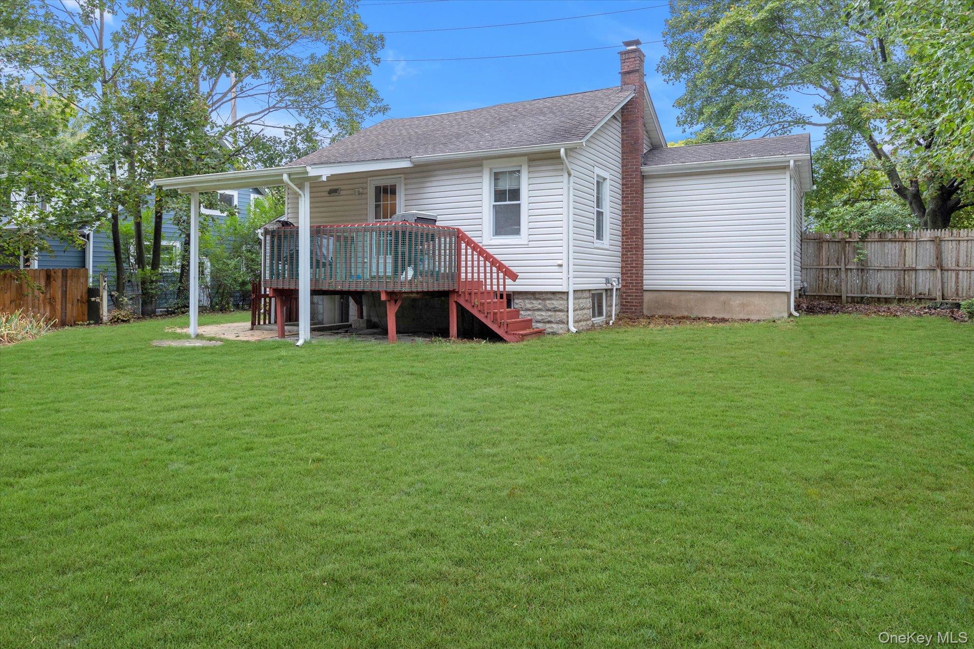 813 Park Avenue, Huntington, NY 11743