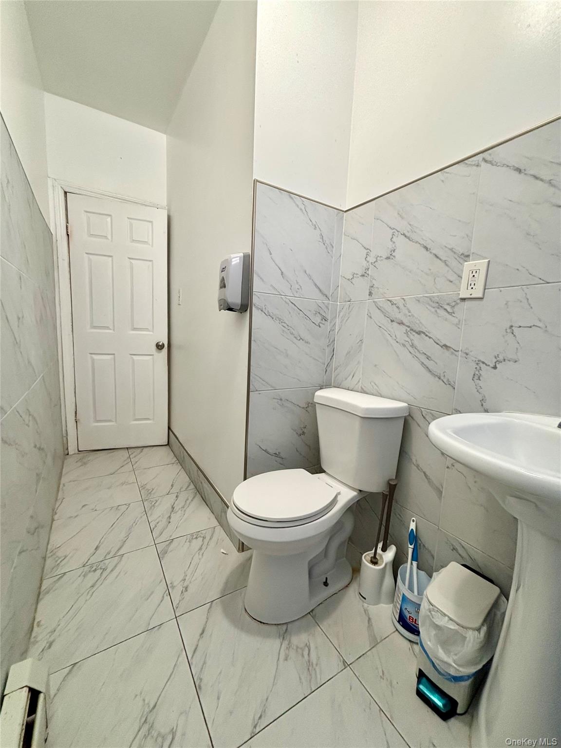 3672 Barnes Avenue, Bronx, NY 10467