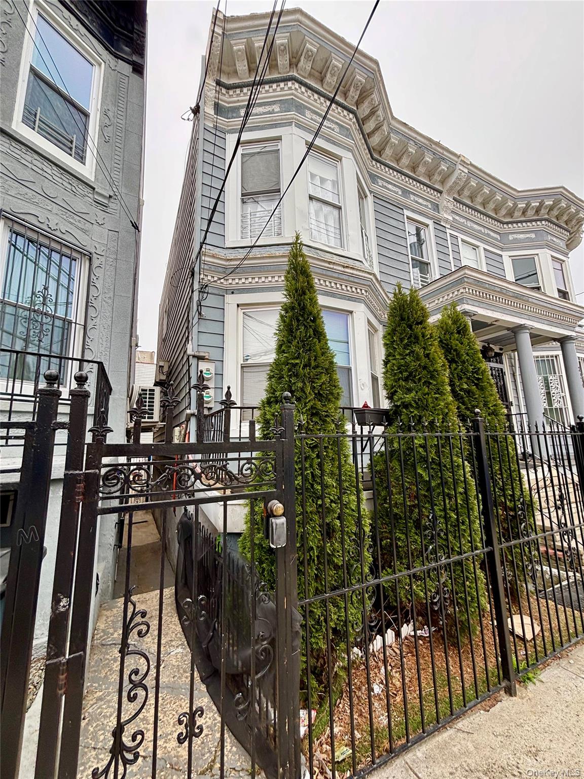 3672 Barnes Avenue, Bronx, NY 10467