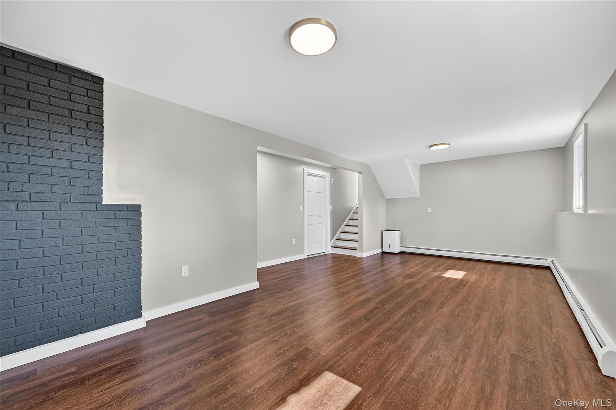 10 Elizabeth Drive, Wallkill, NY 12589