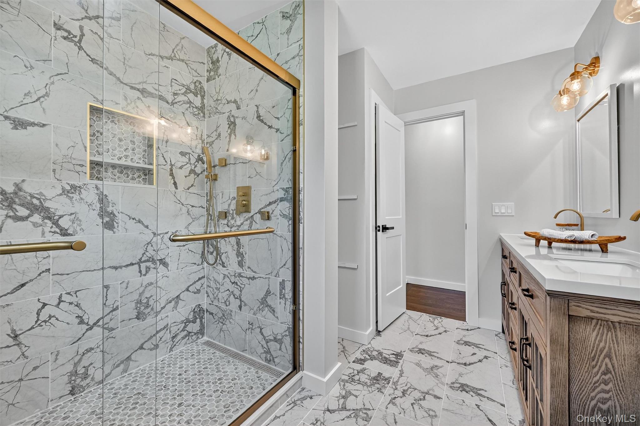 10 Elizabeth Drive, Wallkill, NY 12589