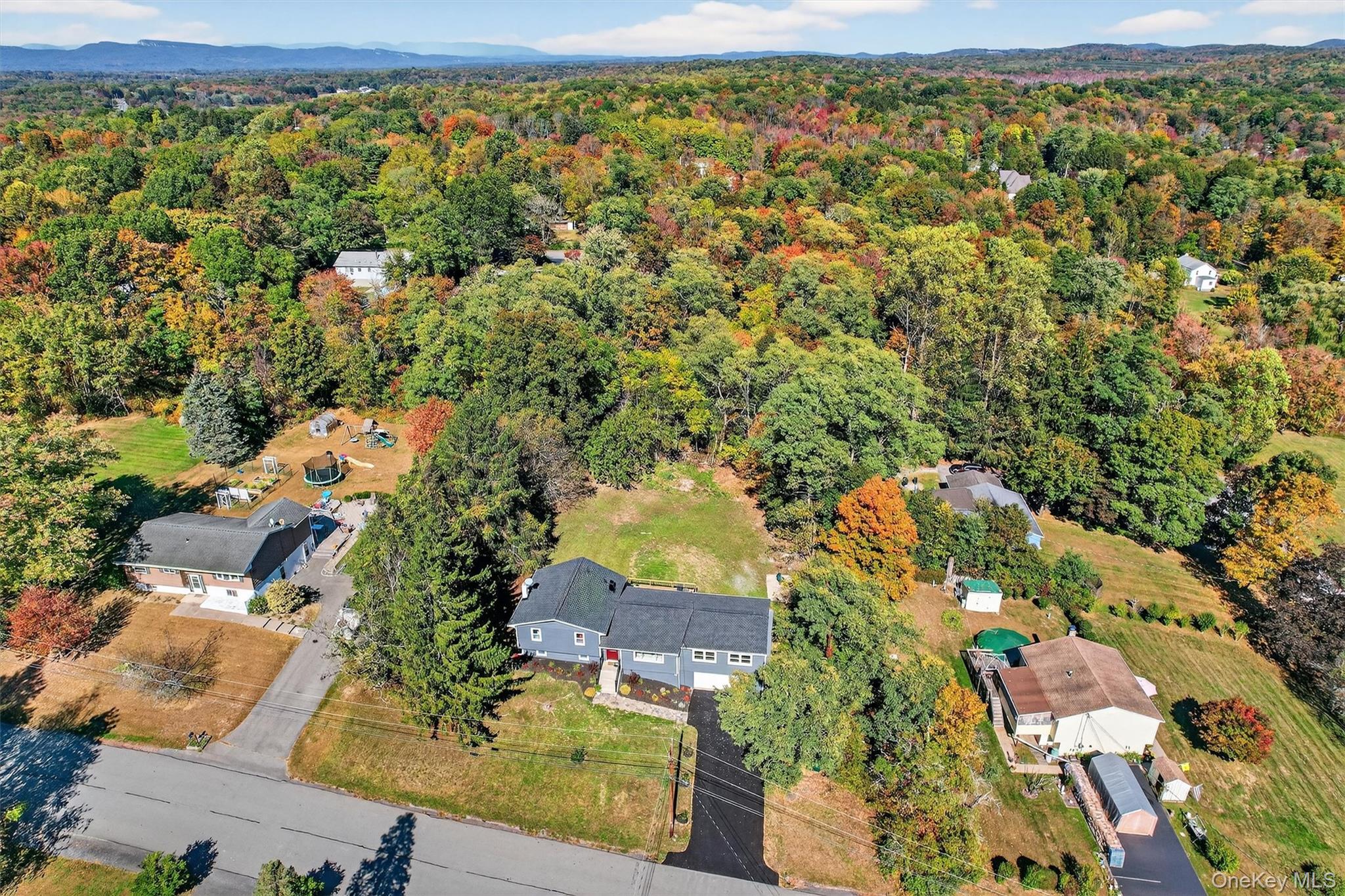 10 Elizabeth Drive, Wallkill, NY 12589