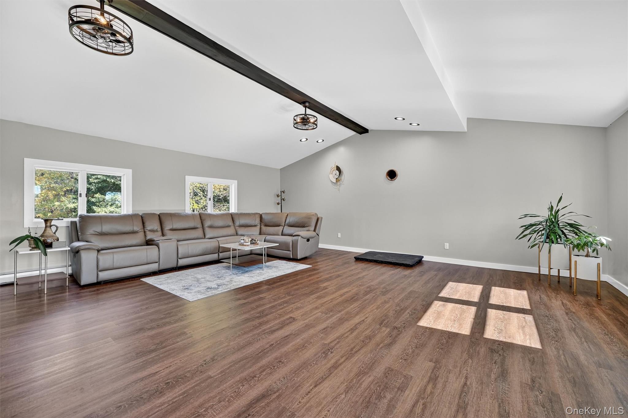 10 Elizabeth Drive, Wallkill, NY 12589