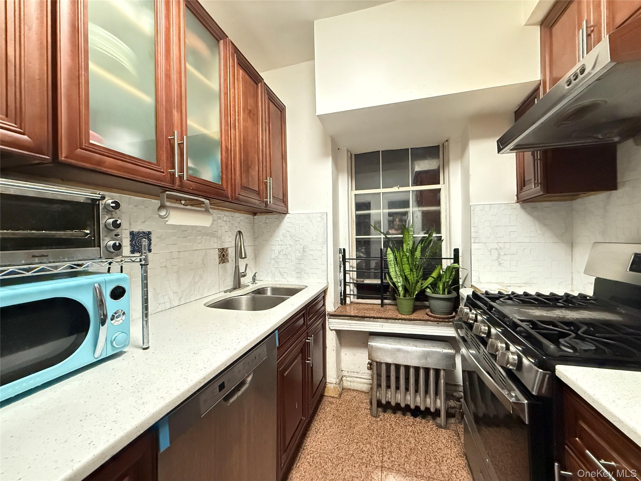 88-11 Elmhurst Avenue # C7, Elmhurst, NY 11373