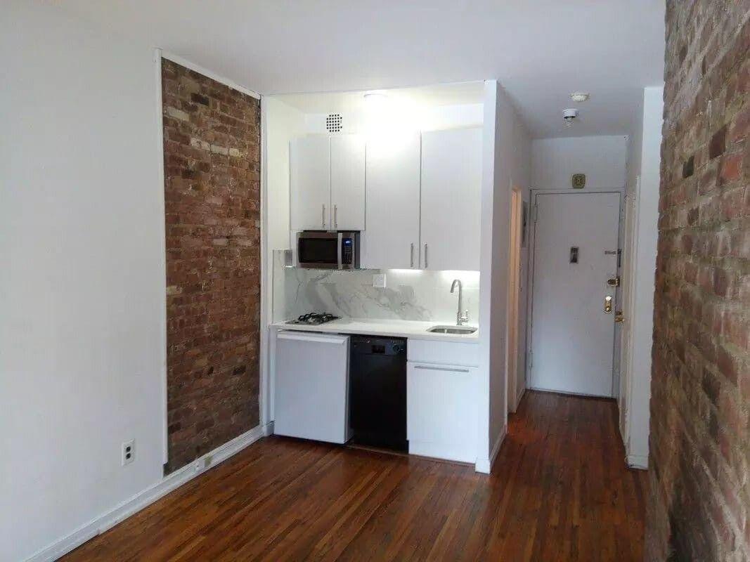 210 E 21ST Street # 6B, New York (Manhattan), NY 10010