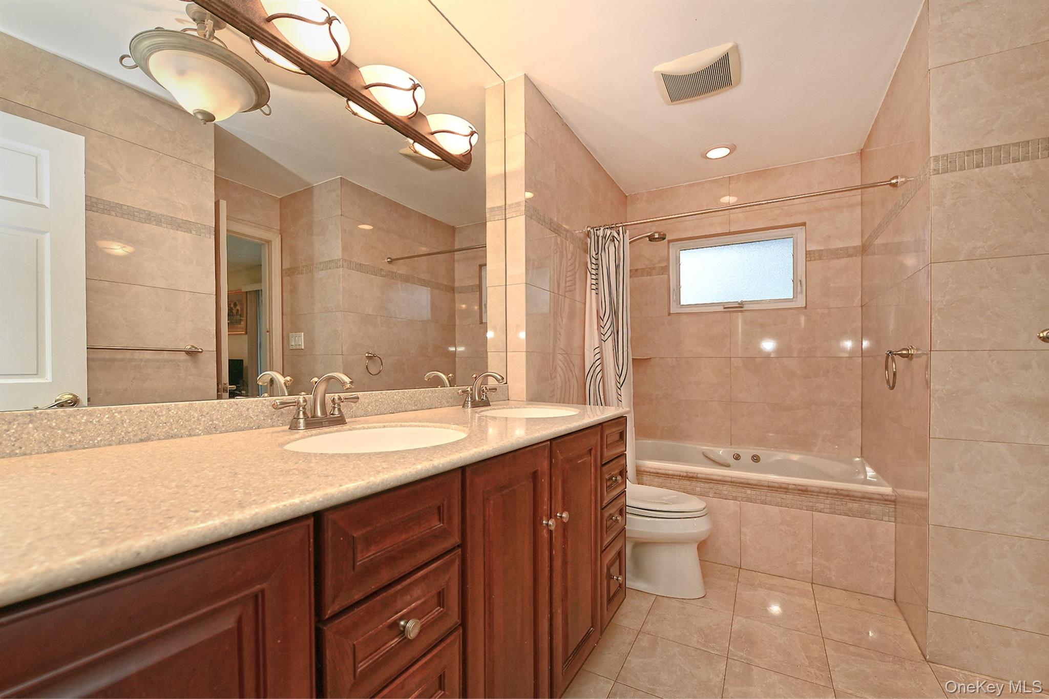 6 Mason Court, Levittown, NY 11756