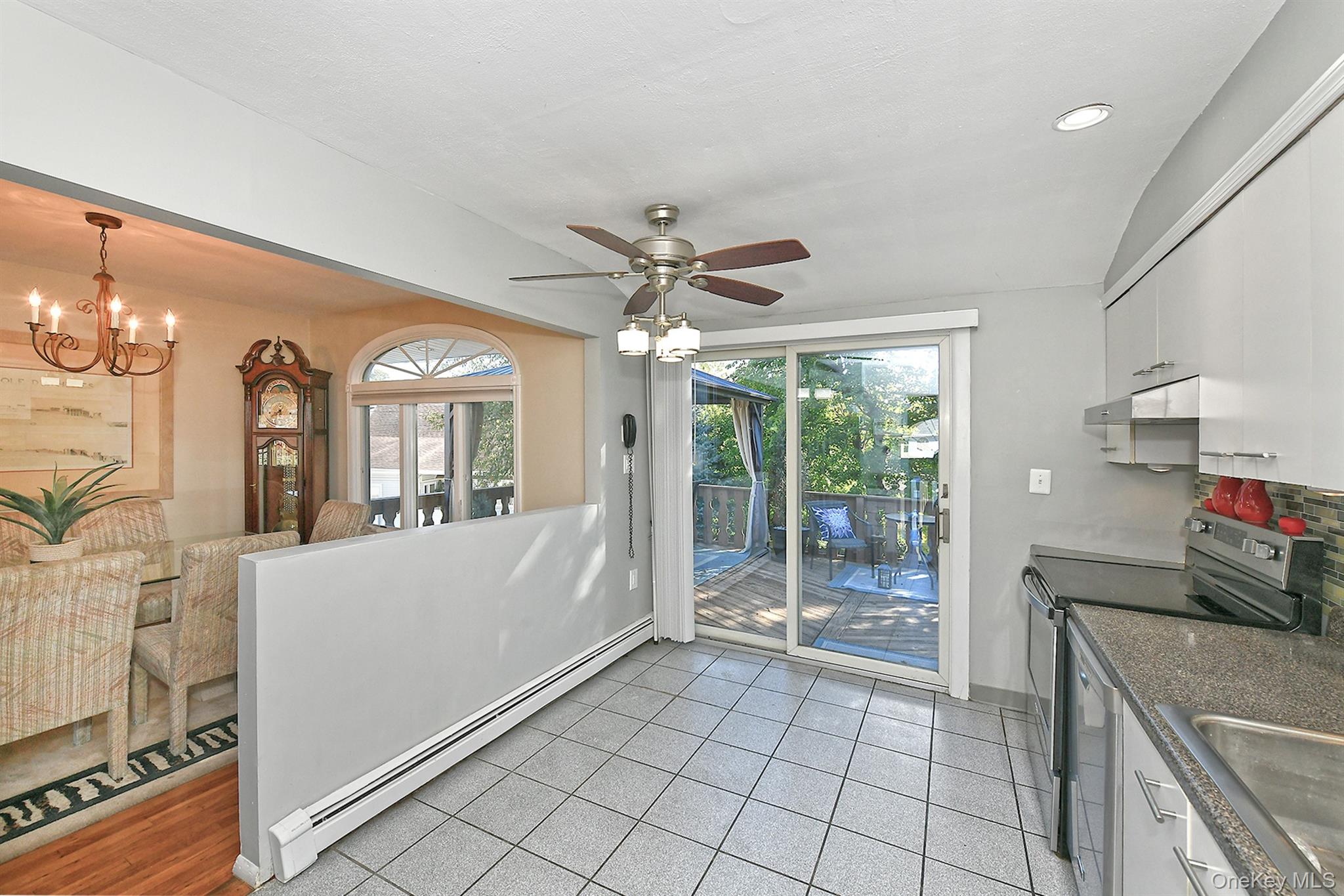 6 Mason Court, Levittown, NY 11756