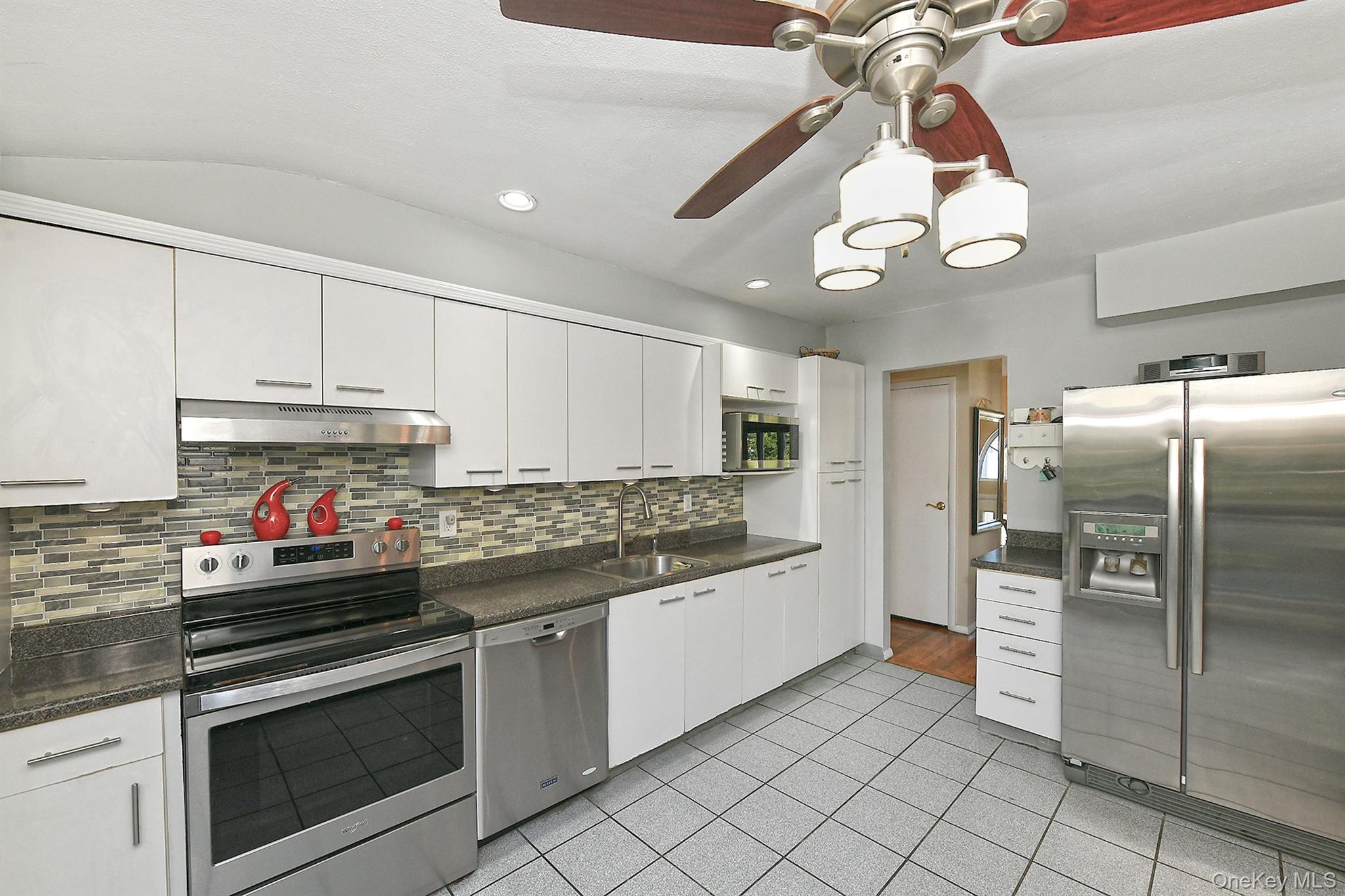 6 Mason Court, Levittown, NY 11756