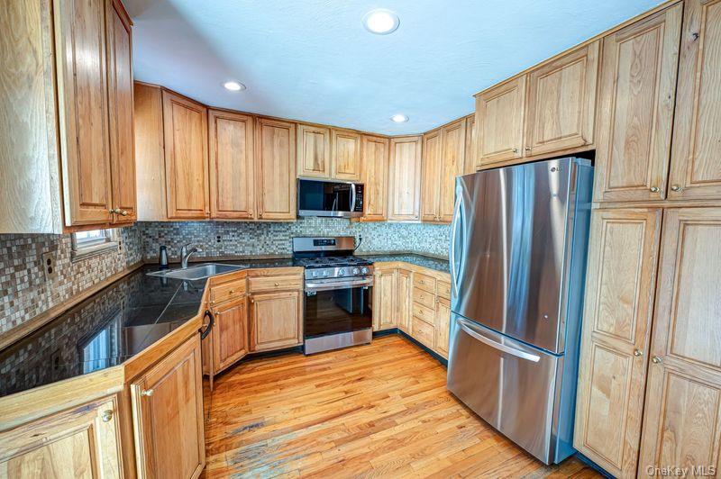 191 E. 2nd Street, Deer Park, NY 11729