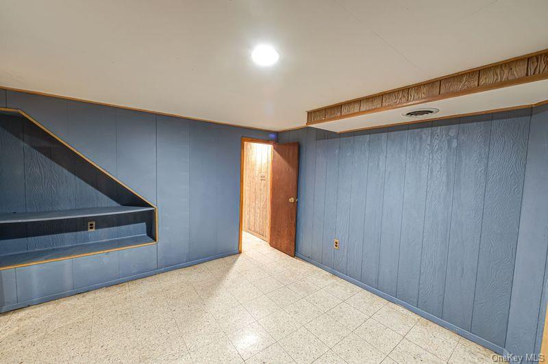 191 E. 2nd Street, Deer Park, NY 11729