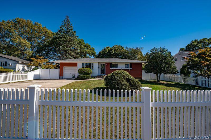 191 E. 2nd Street, Deer Park, NY 11729