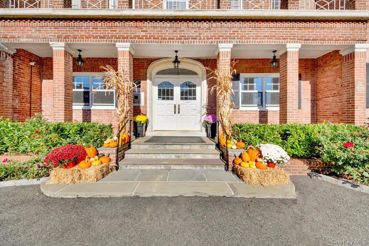 50 N Broadway # 1L, White Plains, NY 10603