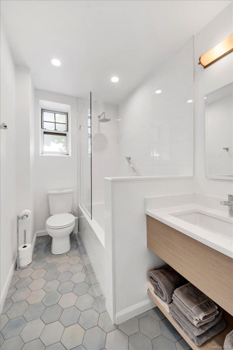 50 N Broadway # 1L, White Plains, NY 10603