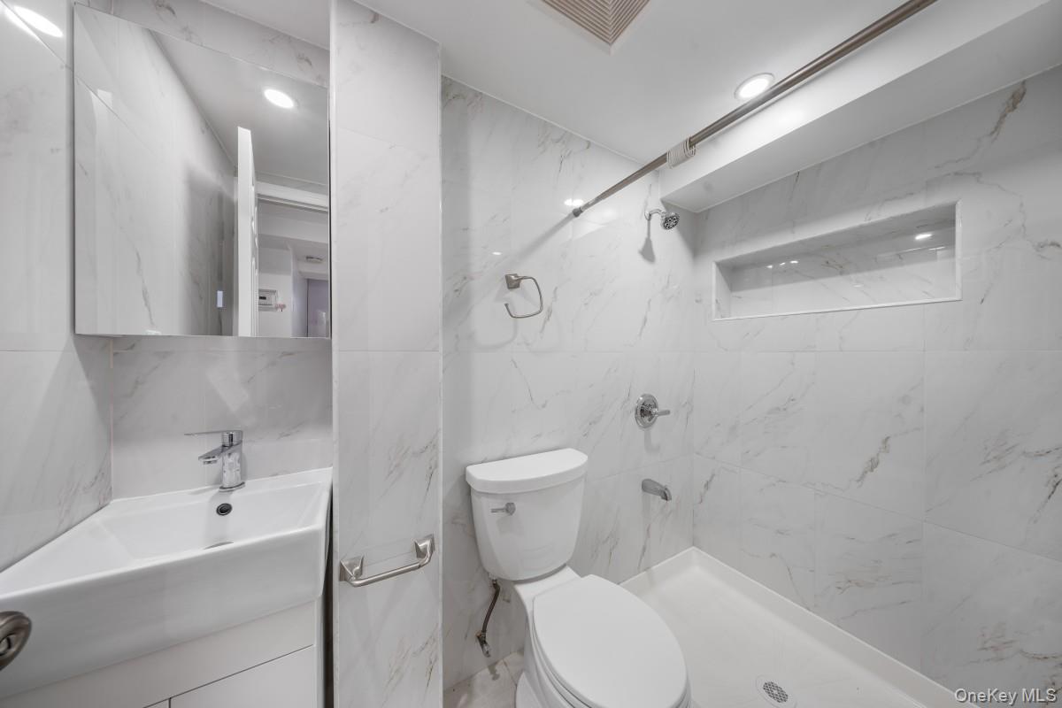 6133 157th Street, Flushing, NY 11367