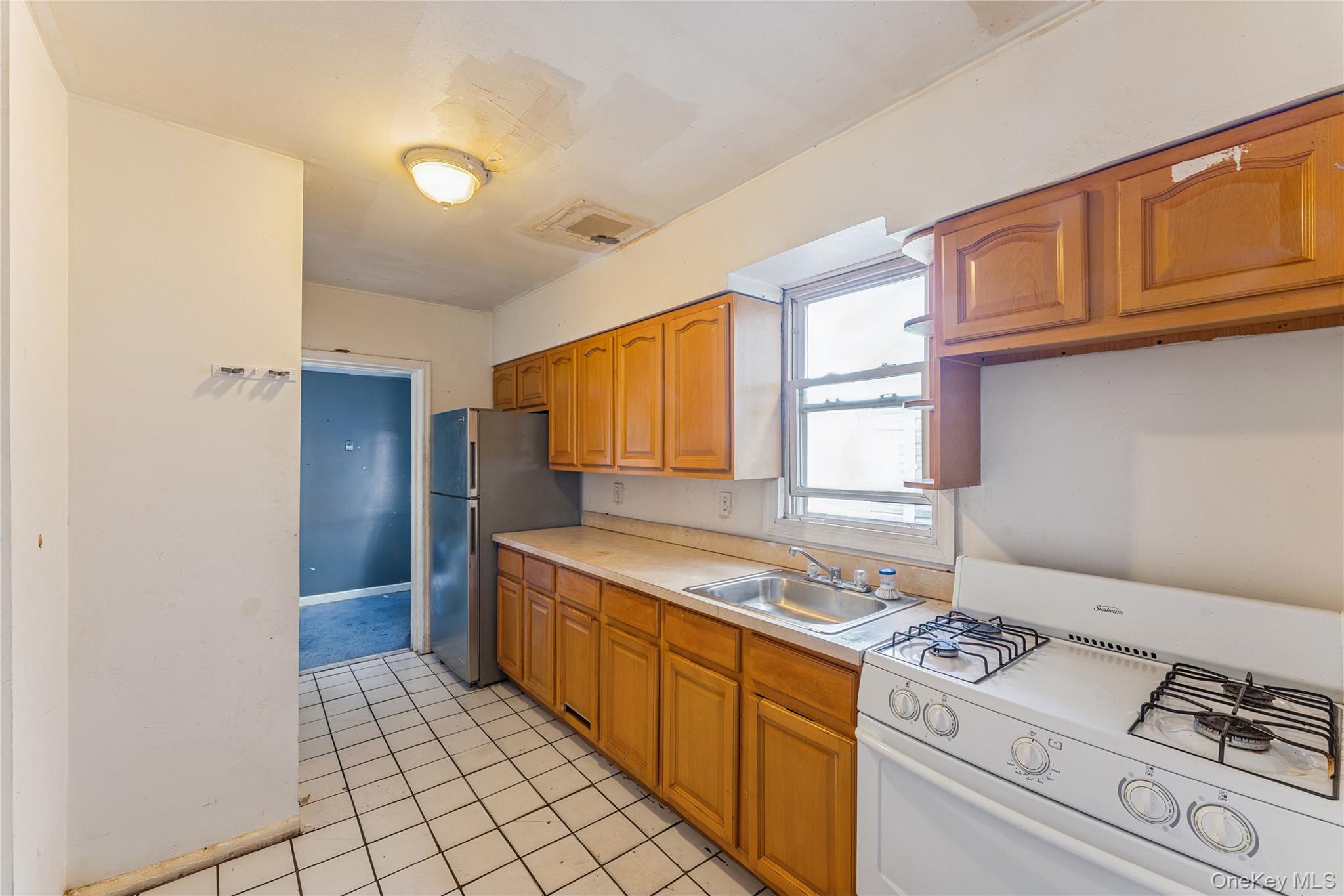 19431 114th Road, Saint Albans, NY 11412