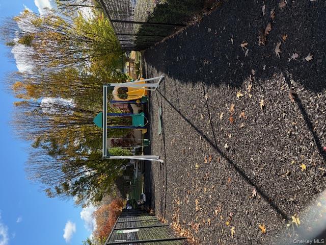 20 Lackawanna Trail, Montebello, NY 10901