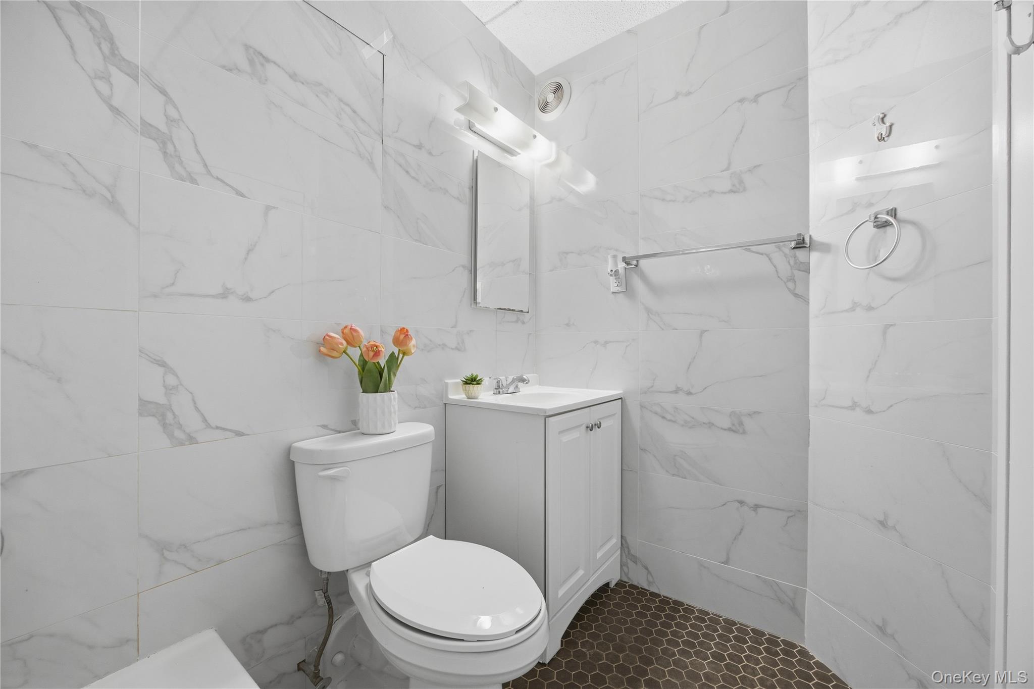 133-36 41st Road # 6C, Flushing, NY 11355