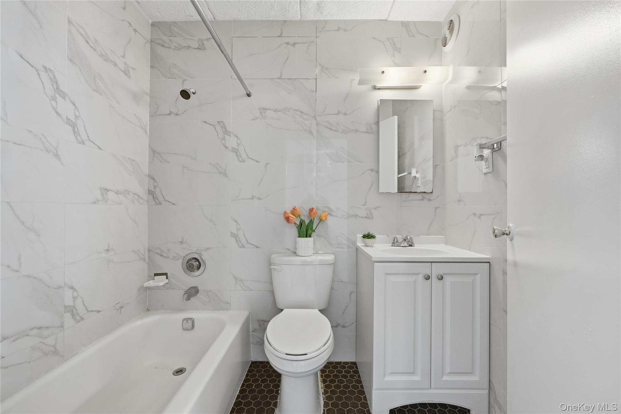 133-36 41st Road # 6C, Flushing, NY 11355