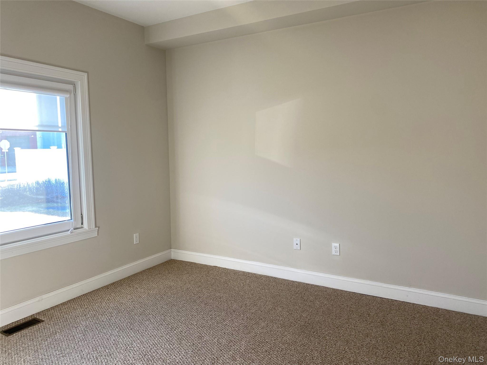 515 Jackson Avenue # 38, Lindenhurst, NY 11757