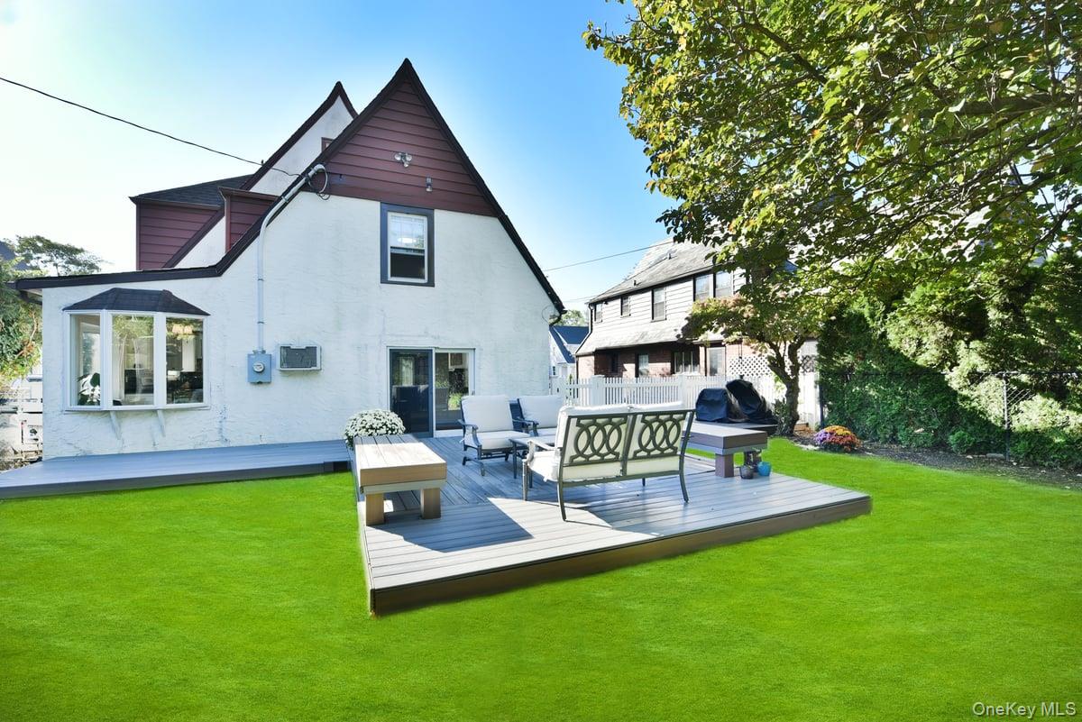 63 Willow Street, Garden City, NY 11530