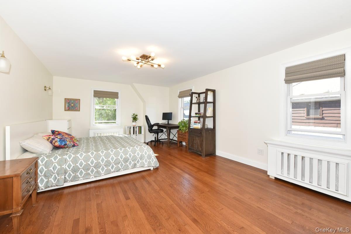 63 Willow Street, Garden City, NY 11530