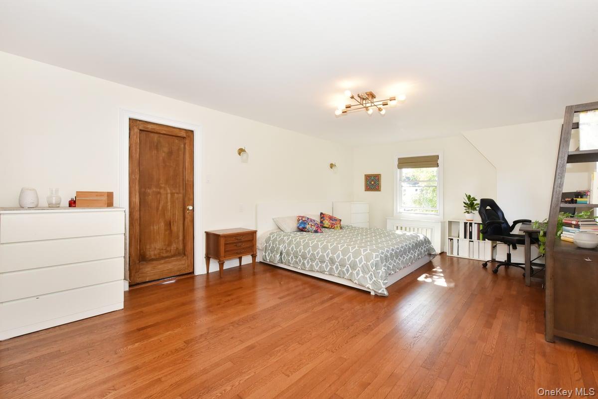 63 Willow Street, Garden City, NY 11530