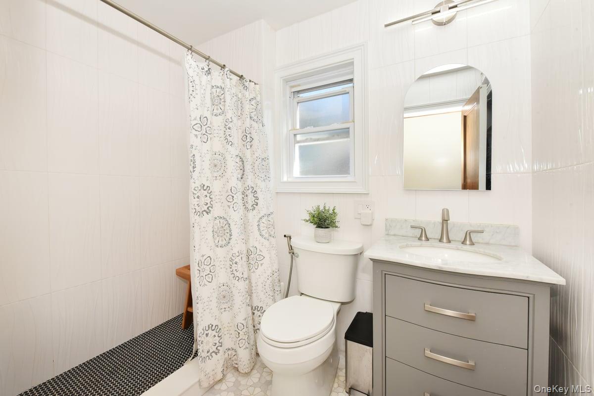 63 Willow Street, Garden City, NY 11530