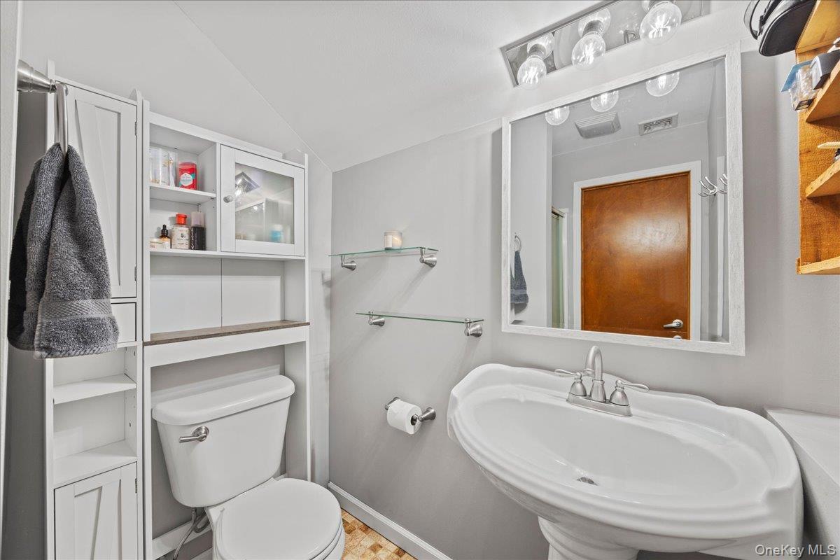 1-3 Amdurer Road, Westtown, NY 10998