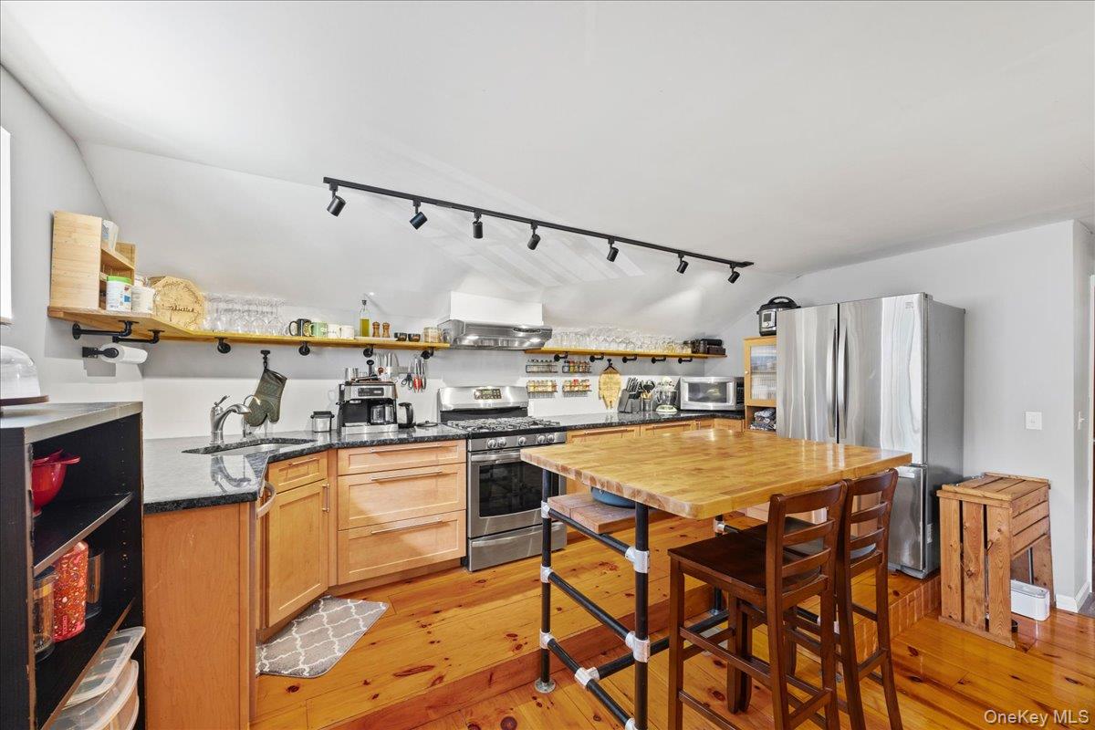 1-3 Amdurer Road, Westtown, NY 10998