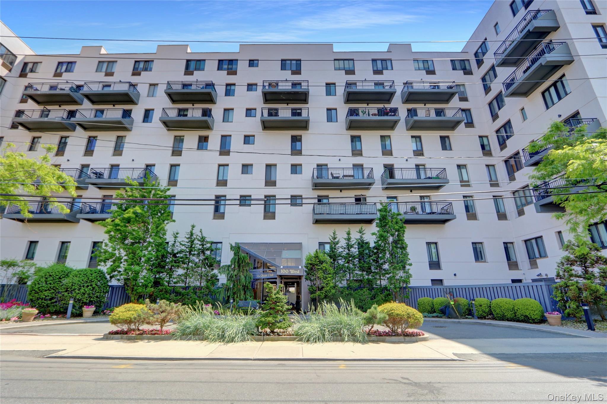 100 W Broadway # 6Q, Long Beach, NY 11561