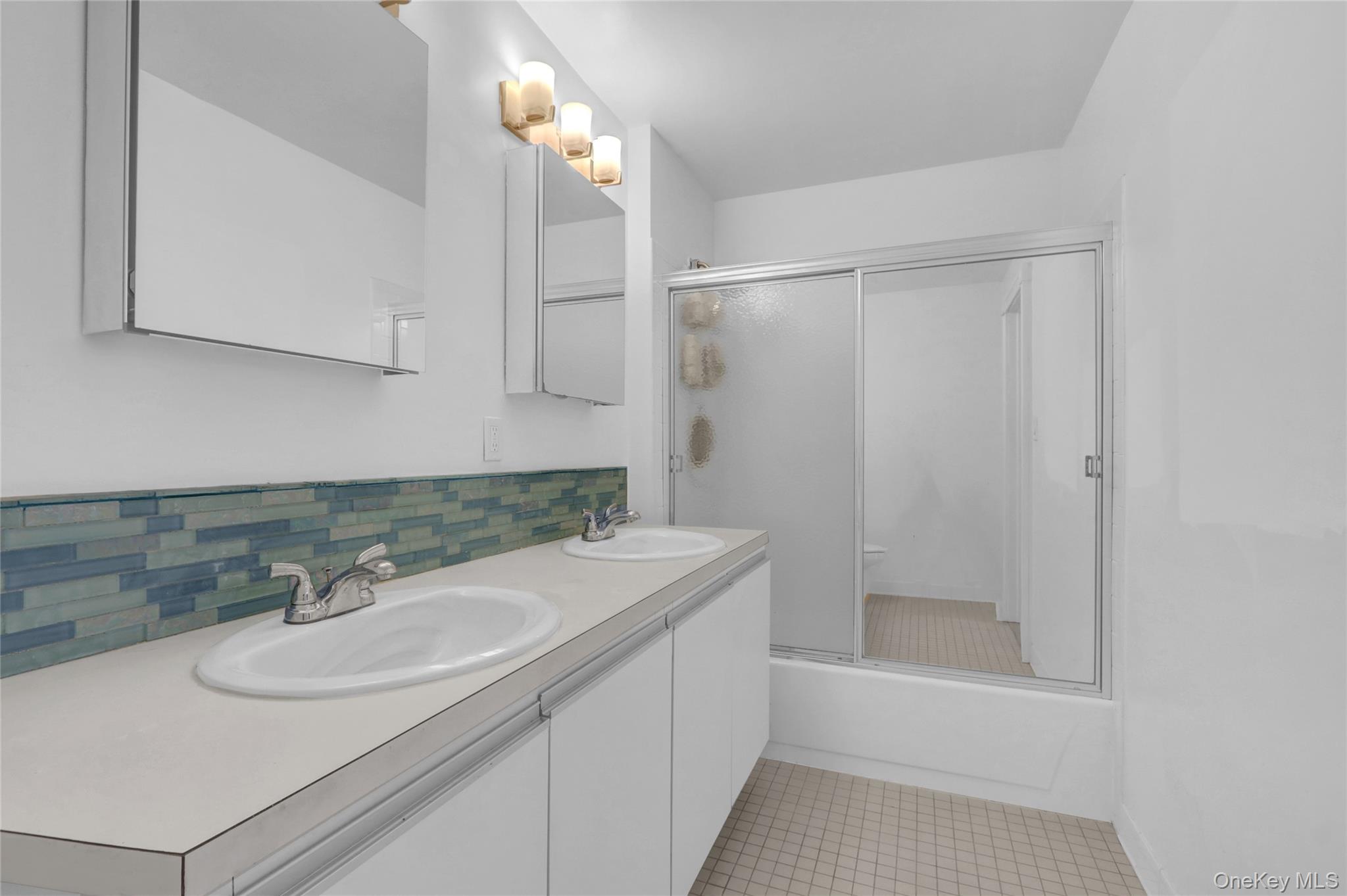 100 W Broadway # 6Q, Long Beach, NY 11561