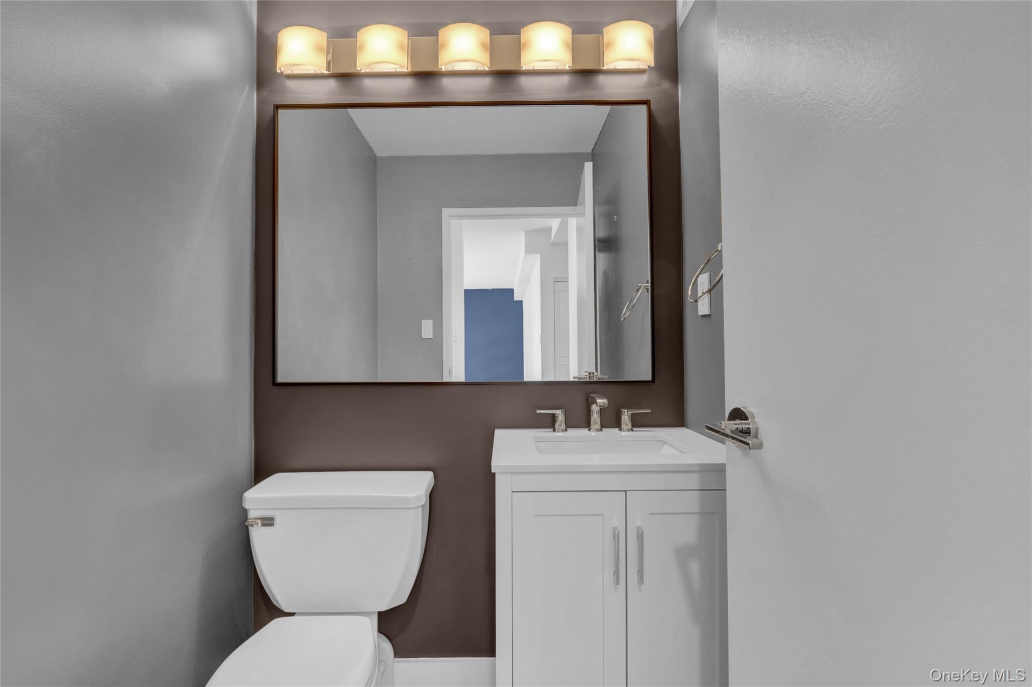 100 W Broadway # 6Q, Long Beach, NY 11561