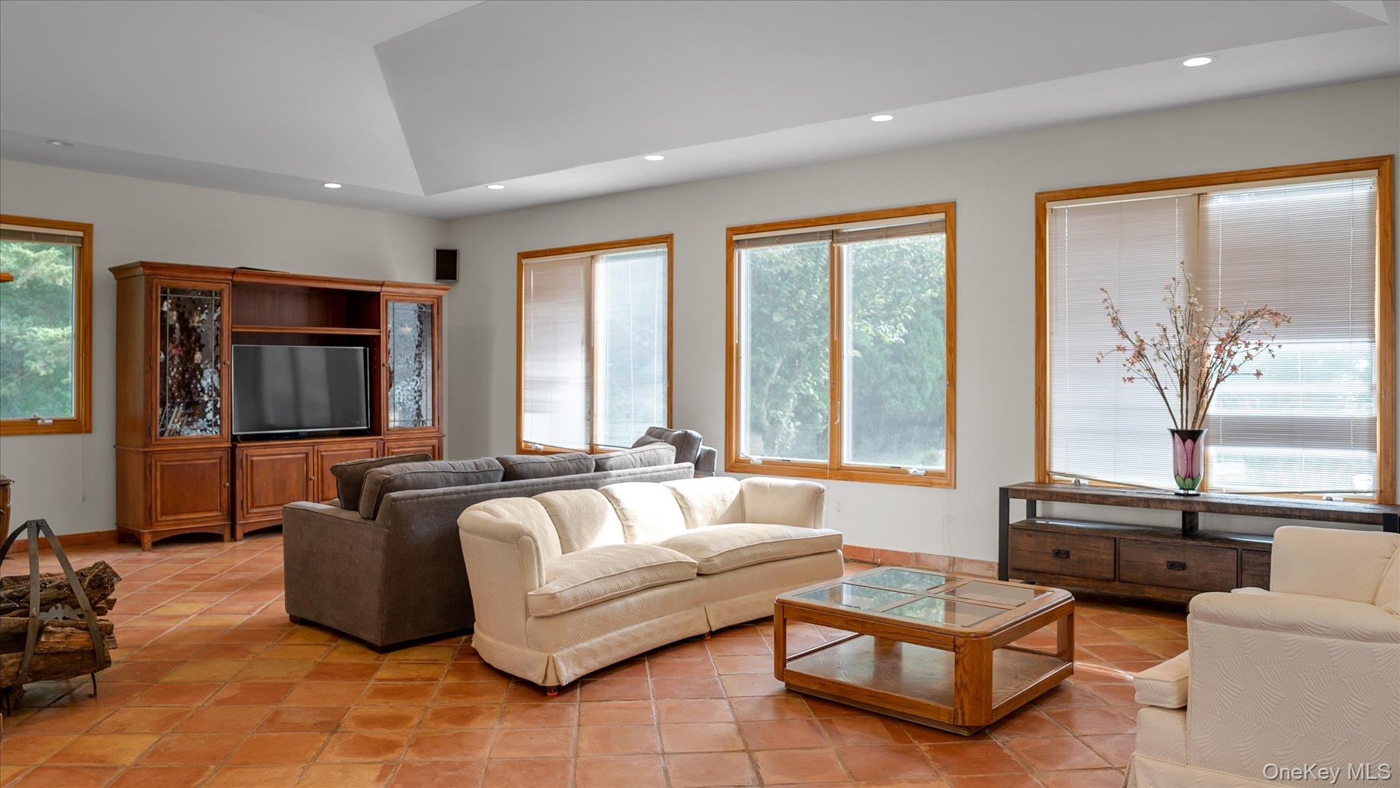 3400 Dignans Road, Cutchogue, NY 11935