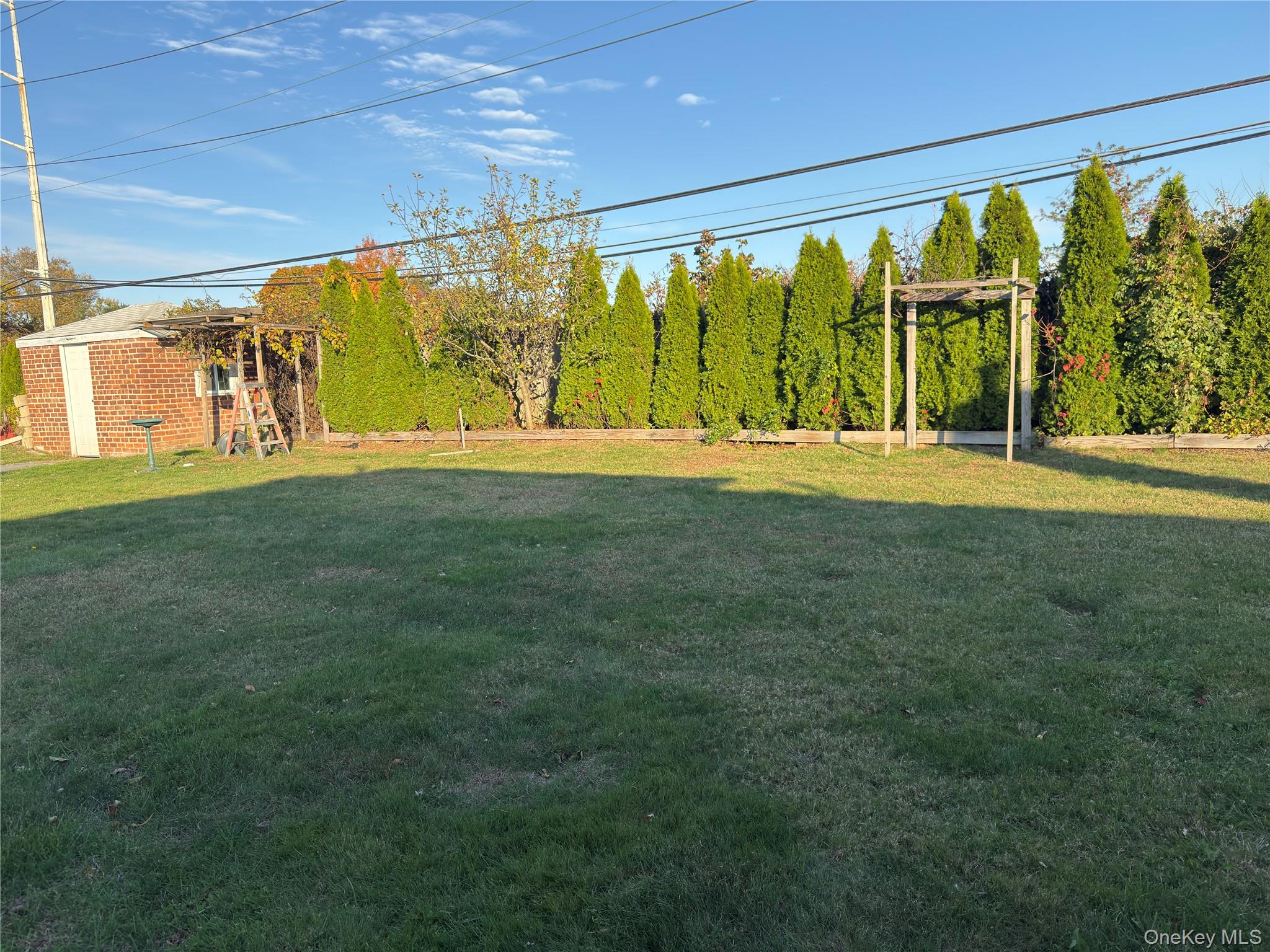 12 Hilton Court, Hicksville, NY 11801