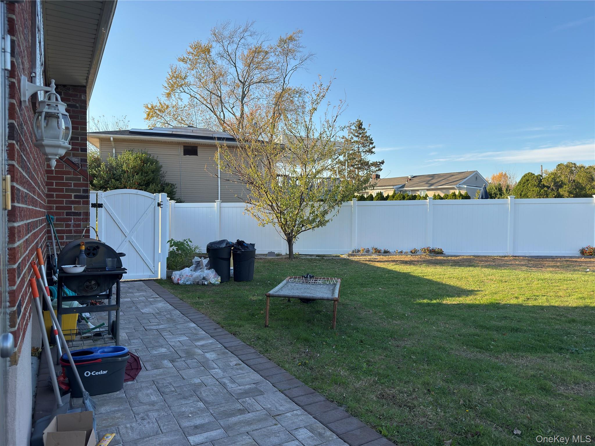 12 Hilton Court, Hicksville, NY 11801