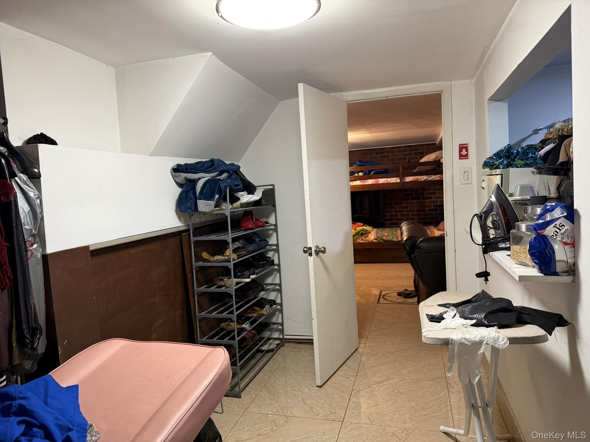 12 Hilton Court, Hicksville, NY 11801