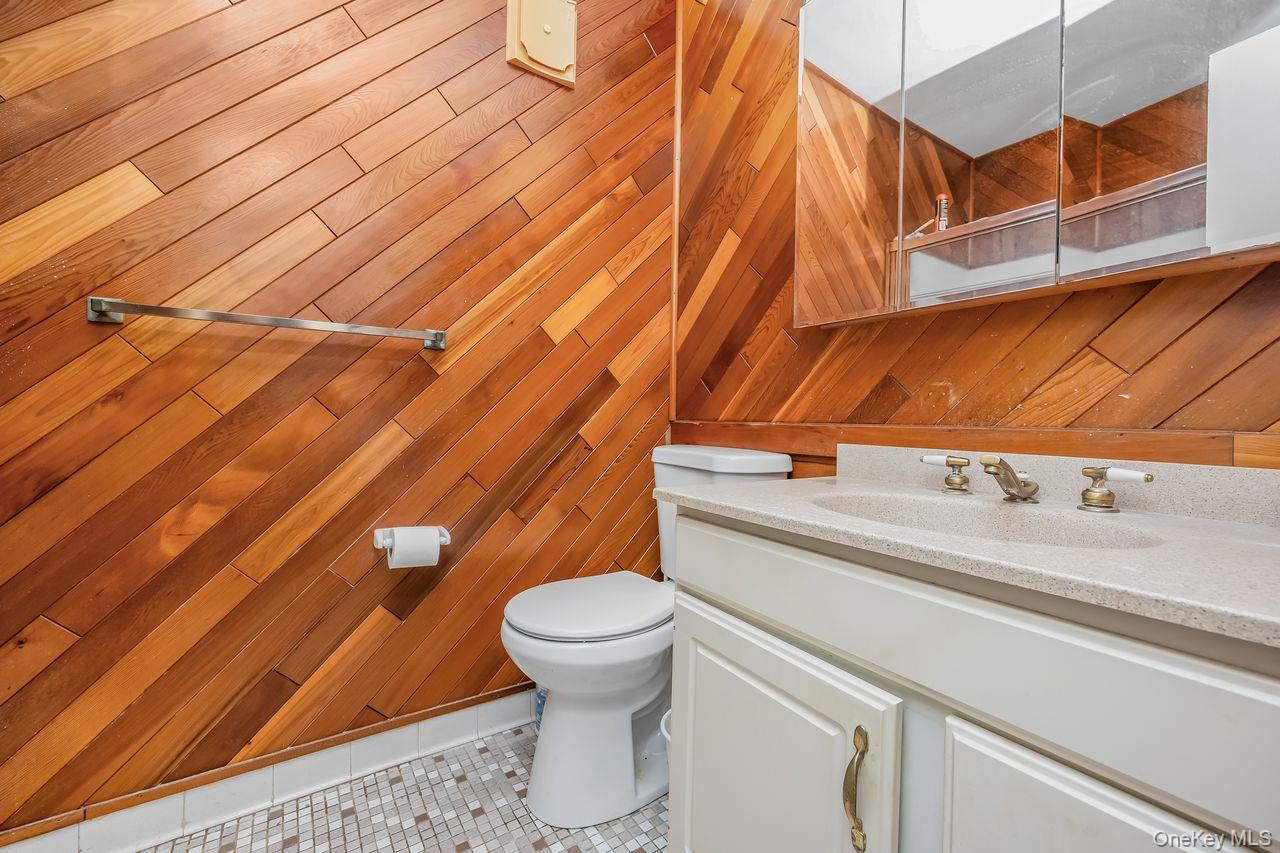 56 Richmond Boulevard # 2B, Ronkonkoma, NY 11779