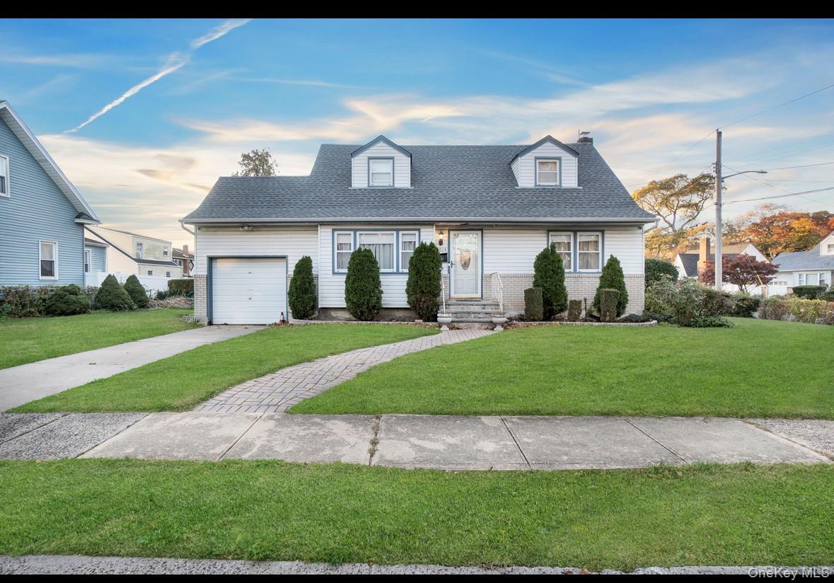 1024 Mahopac, West Hempstead, NY 11552