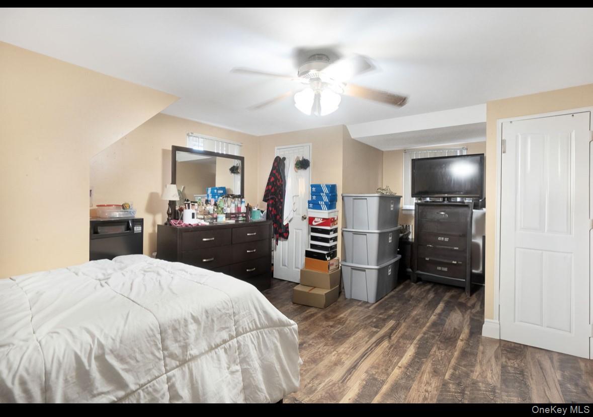 1024 Mahopac, West Hempstead, NY 11552